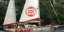 Veliero dell'ong Open Arms arrivato a Cuba con aiuti umanitari