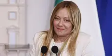 Meloni: "Continuer&ograve; a cantare le canzoni di Guccini anche se non ne sarebbe contento"