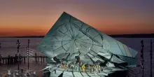 Violetta e uno specchio rotto, a Bregenz la prima Traviata di Michieletto