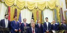 Trump, 'parliamo con l'Iran pi&ugrave; seriamente, non ho fretta di chiudere'