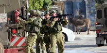 Cisgiordania in fiamme: 'L'esercito israeliano fa irruzione in una citt&agrave; vicino Nablus, case prese d'assalto'
