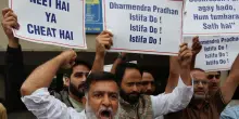 Ministro istruzione indiano lascia dopo proteste del partito delle blatte