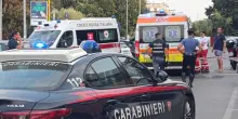 Agente spara e lo ferisce, aveva tentato di accoltellare i vigili due volte