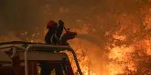 In Gironda l'incendio minaccia Bordeaux. Ipotesi evacuazione totale della citt&agrave;
