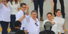 Honduras, l'ex presidente Hernandez torna in aula per corruzione