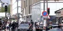 Attacco con il coltello a Parigi: ferite tre donne, una &egrave; incinta. Fermato un uomo