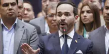 De la Espriella giura da presidente della Colombia e promette la 'Patria Milagro'