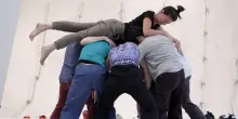 Addio a Simone Forti, pioniera della danza post moderna