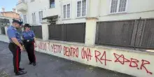 Scritta firmata Br con minacce a Nordio su un muro a Roma