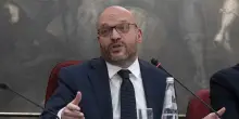 Fontana chiede parere a Giunta regolamento, congelato accesso a chat Delmastro