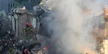 Missili sull'Ucraina, otto morti tra cui due bambine. Mosca: 'Massicci raid su obiettivi militari'