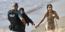 Emergenza migranti a Ceuta, in migliaia arrivati a nuoto