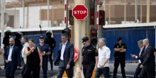 Almeno 49mila entrati a Ceuta. 'Scontri alle frontiere', 24 morti. Madrid contro Roma: 'Crisi slegata dalla riforma sui migranti'