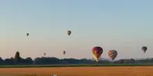 Umbria Balloon Festival, il colle di Todi sfondo per il volo all'alba delle mongolfiere