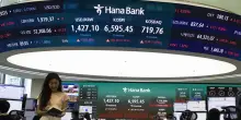 Borsa: Asia in rosso, ancora vendite sui microprocessori, Tokyo -3,16%