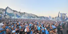 In 20 mila sul lungomare per i 100 anni del Napoli, festa 'No Business'