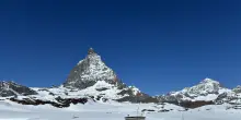 Caldo sulle Alpi, stop allo sci estivo ai piedi del Cervino