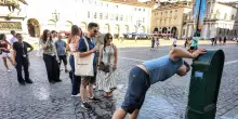 Caldo aumenta, domani 3 bollini rossi, venerd&igrave; massima allerta in 11 citt&agrave;