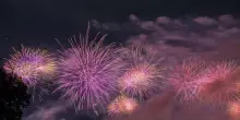 Aereo in atterraggio a Chicago urta fuoco d'artificio del 4 luglio, nessun danno