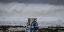 Il tifone Bavi si avvicina a Guam e alle Marianne, raffiche fino a 315 km/h