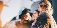 Le risate spontanee e quelle volontarie nascono in zone diverse del cervello
