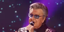 Tra Bobby Solo e il Festival Tramonti la disfida dei moscerini