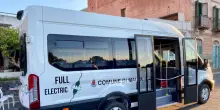 A Malfa in funzione il primo bus elettrico dell'isola di Salina