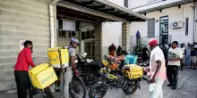 'Paghe basse e caldo', i rider di Firenze in sciopero