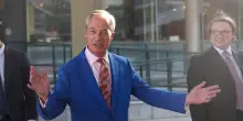 Farage si dimette da deputato, ma rilancia ricandidandosi