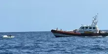 Peschereccio catanese salva 16 migranti minorenni al largo di Malta