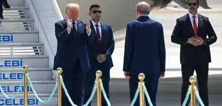 Trump: "La Nato ci ha deluso. Italia, Germania, Francia e Gb non ci hanno aiutato. Meloni mi piace ma non c'&egrave; stata per noi"  - LIVEBLOG