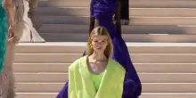 La couture di Piccioli per Balenciaga tra volumi colore