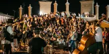 Comacchio, la citt&agrave; dei canali palcoscenico diffuso del Ferrara Buskers Festival