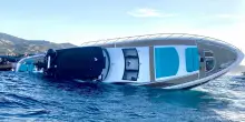 Yacht di 30 metri affonda a Porto Cervo, salvi i 14 a bordo
