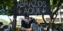 Il dramma di tre gemelle colombiane, solo una sopravvissuta al sisma