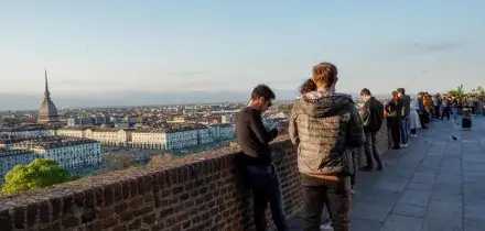 Ilo, quasi 4 giovani disoccupati per ogni adulto disoccupato in Italia