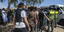 Cariche e lacrimogeni, Rabat blocca centinaia di migranti verso Ceuta