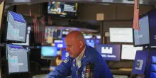 Wall Street apre debole, Dj -0,27%, Nasdaq +0,03%