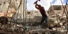 Pressing degli Usa sul piano Gaza, Trump: 'Basta raid sulla Striscia'