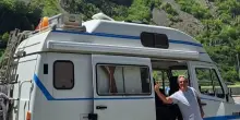Da Pachino a Pechino in camper per aiutare la cura delle ustioni nei bambini