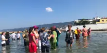 Record di ingressi nel lido dove maschi e femmine sono divisi