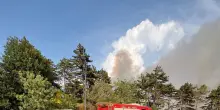 Vasto incendio a Mornese nell'Alessandrino, vigili del fuoco e Aib al lavoro