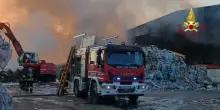 Incendio in una azienda di rifiuti a San Benedetto del Tronto