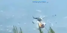 Scontro tra due elicotteri antincendio in Grecia, un equipaggio &egrave; salvo