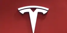 Quasi 3 milioni di Tesla richiamate in Cina per le maniglie di emergenza
