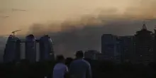 Mosca continua gli attacchi su Kiev, terza notte consecutiva di raid con droni