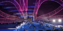 Giochi del Mediterraneo: cerimonia di apertura show. Sfilano gli azzurri, anche Mattarella in piedi ad applaudirli