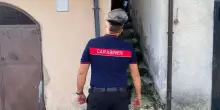 Donna morta in casa, interrogato il figlio