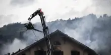 Svizzera, grave incendio a Thusis, disperse cinque persone