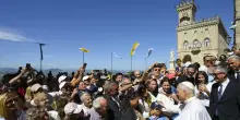 A San Marino, il pranzo con le agostiniane, la messa in spiaggia